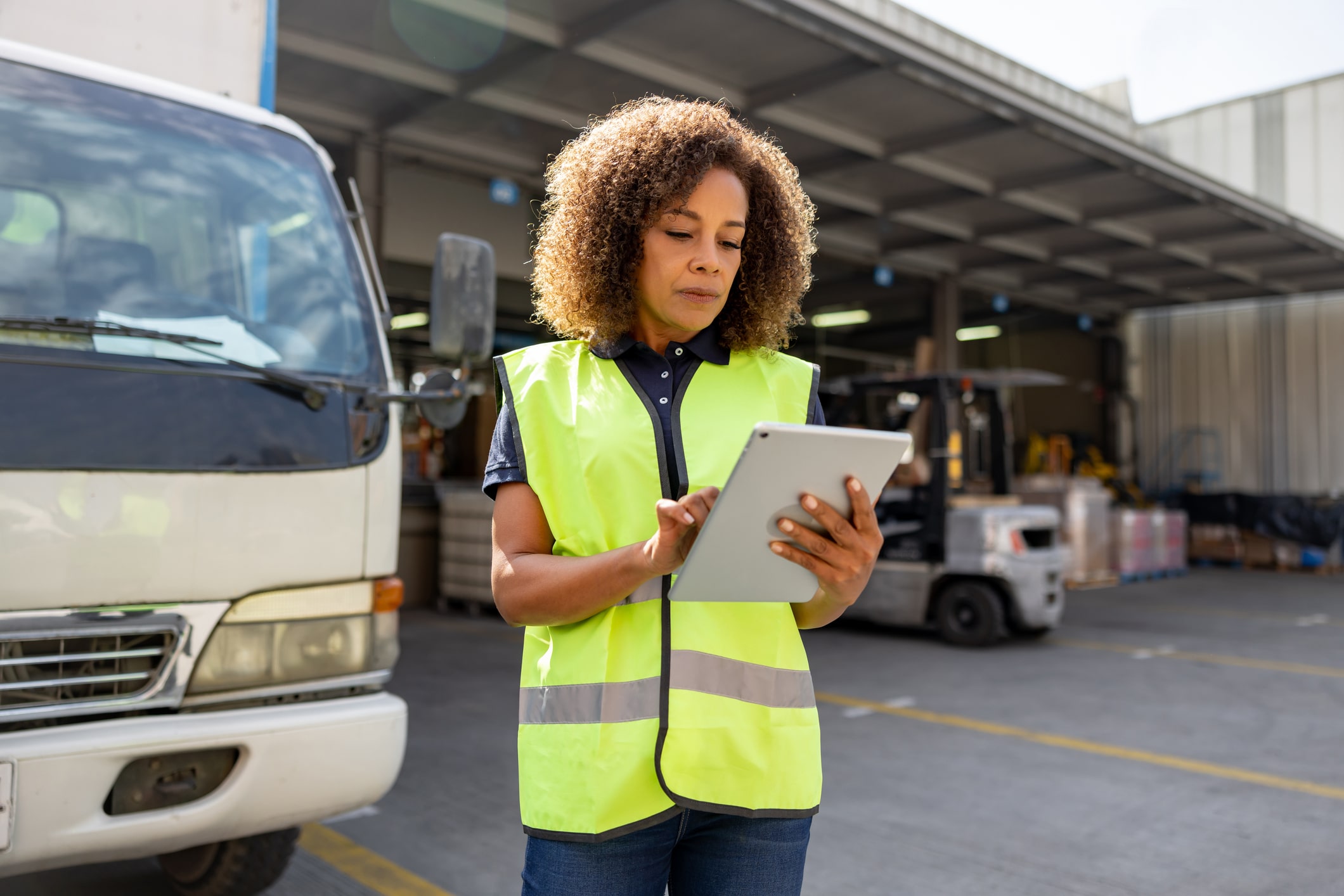 5 Ways Digital Vehicle Inspection Apps Reduce Compliance Costs and Risks